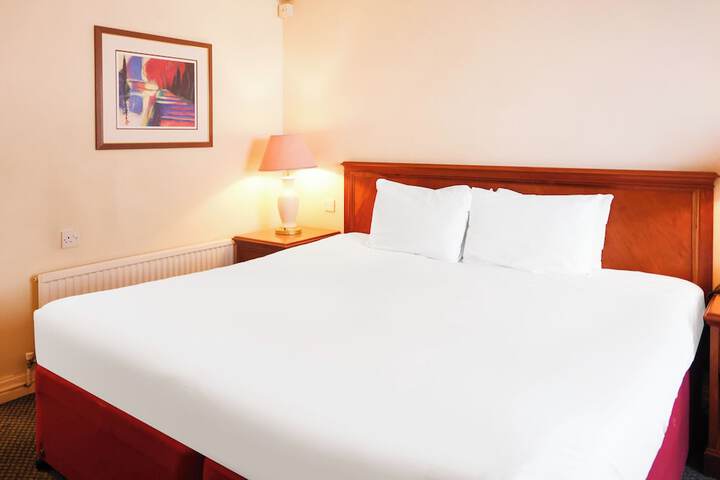 Room 27 of 75
