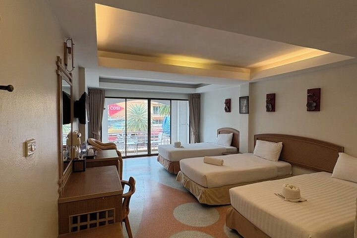 Room 23 of 43