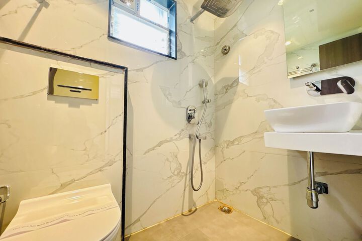 Room 10 of 55