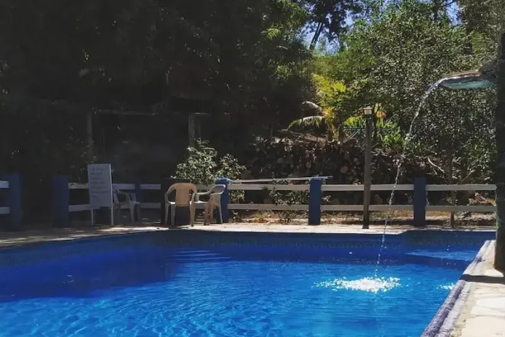 Pool 10 of 25