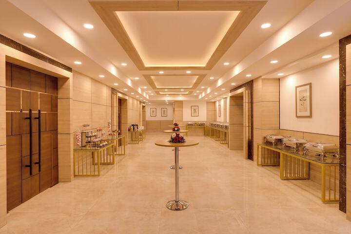 Ballroom/Hall 52 of 57