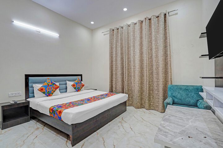 Room 8 of 26
