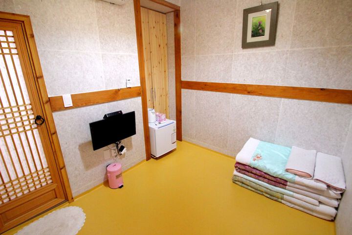 Room 10 of 59