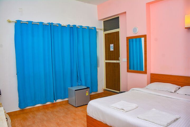 Room 5 of 37