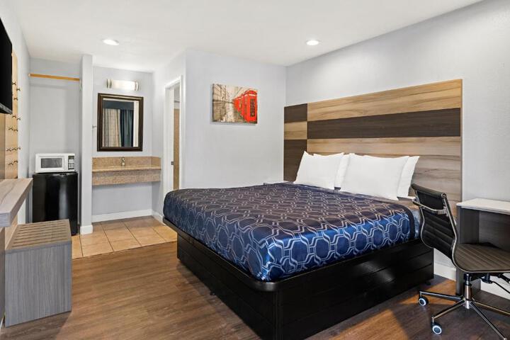 2 Double Beds (3 of 13)