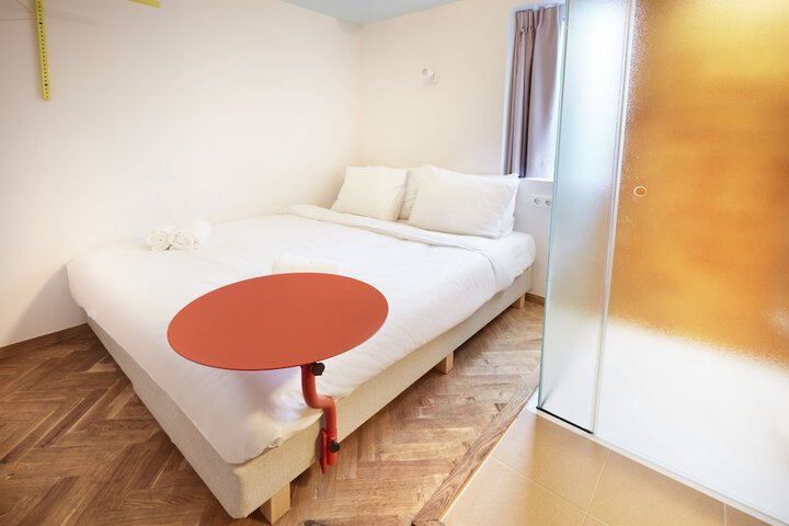 Room 19 of 143
