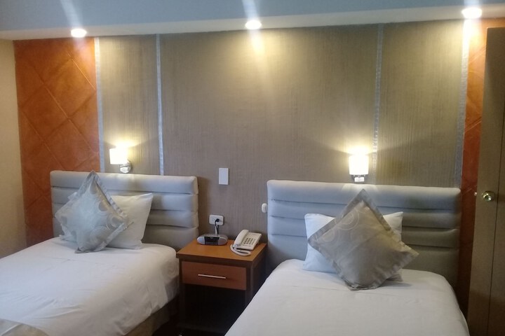 Room 2 of 86