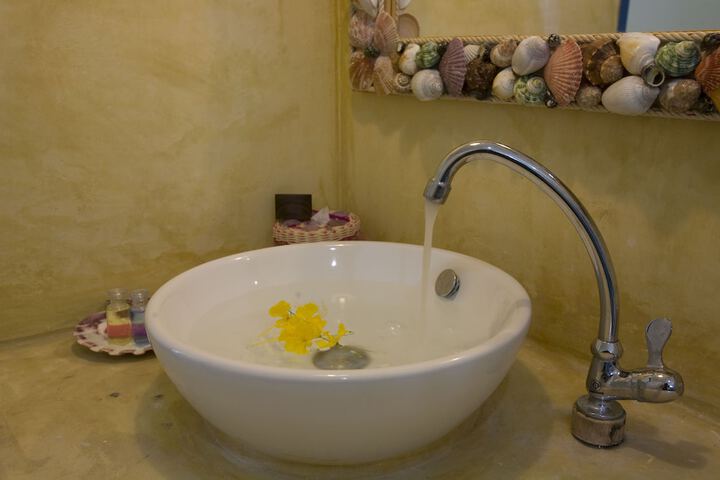 Room 14 of 26