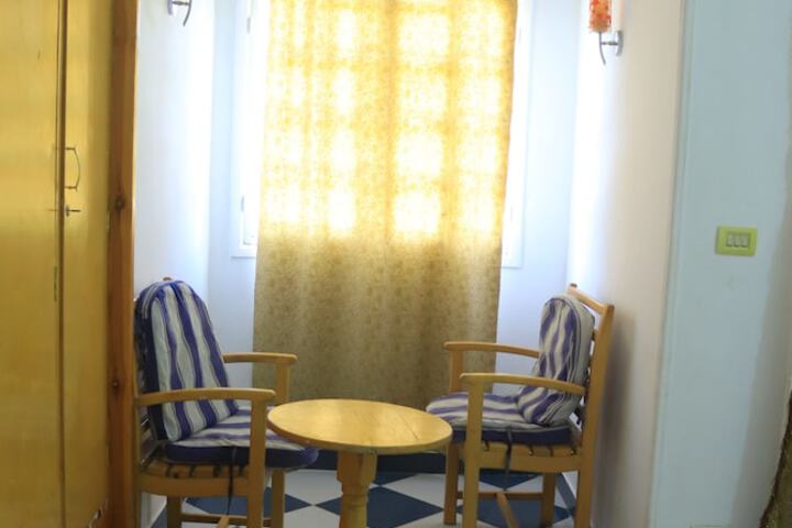 Room 10 of 46