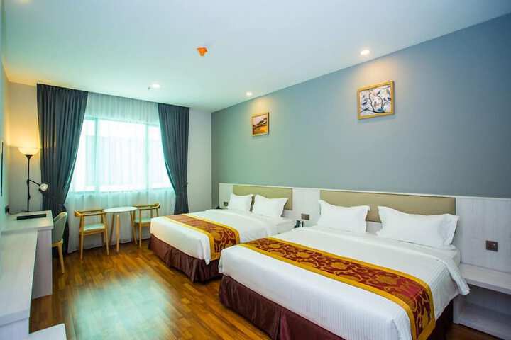 Room 15 of 38