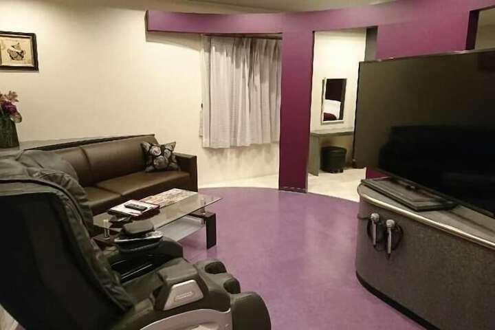 Room 37 of 56