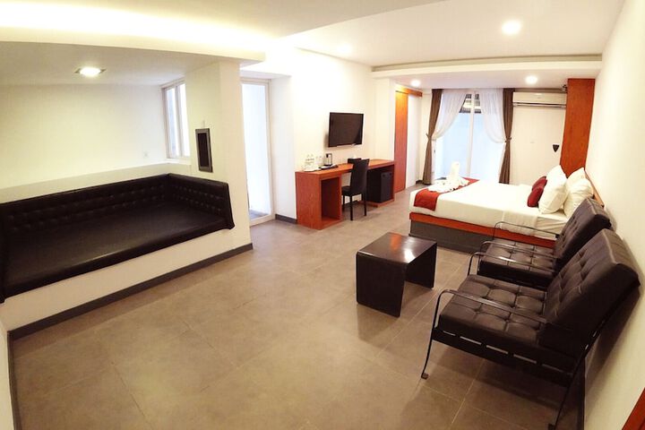 Room 19 of 37