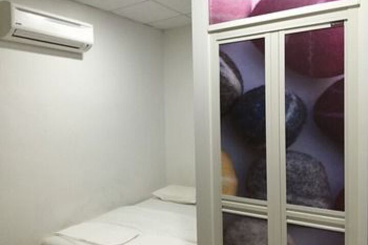 Room 17 of 22