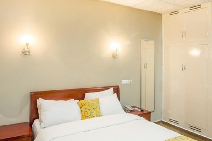 Room 16 of 47