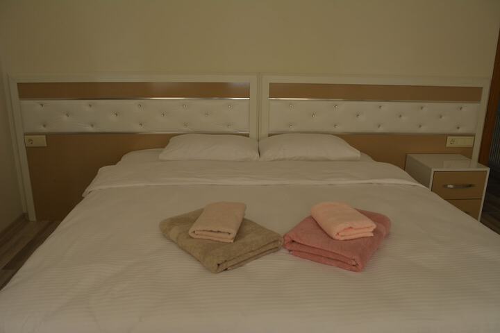 Room 4 of 19