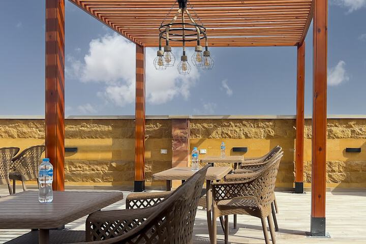Dining 59 of 80
