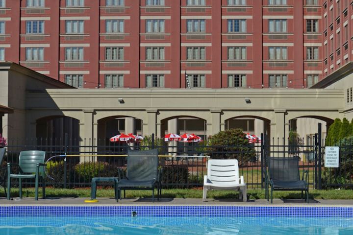 Pool 21 of 38