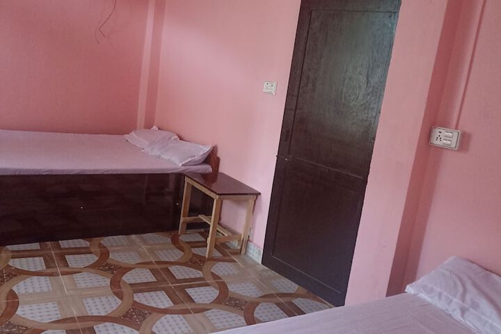Room 5 of 15