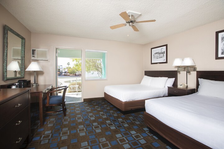 Bay 2 Double Beds Beach Floor (2 of 19)