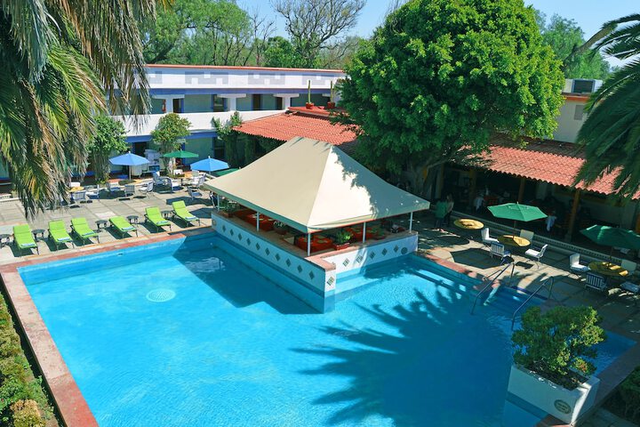 Pool Hotel