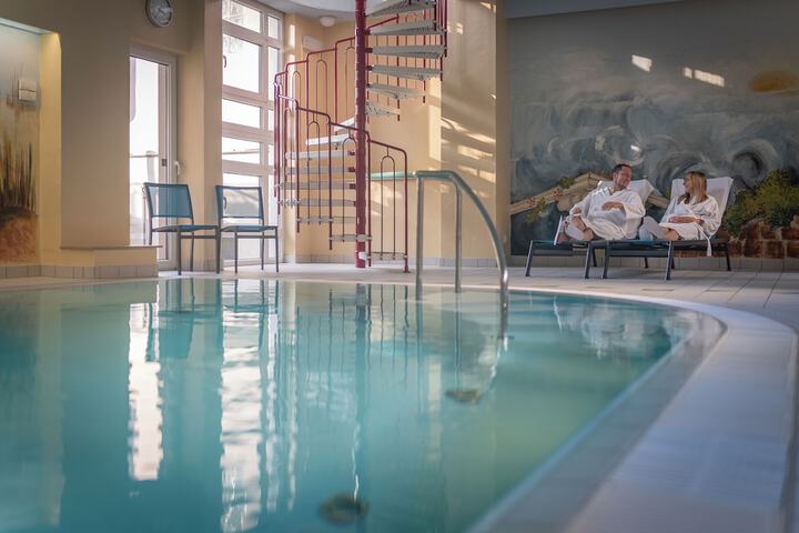 Pool 36 of 60