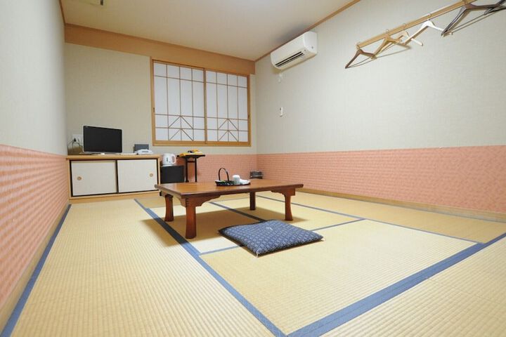 Room 5 of 31