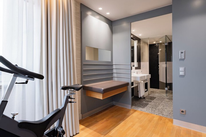 Room 330 of 457