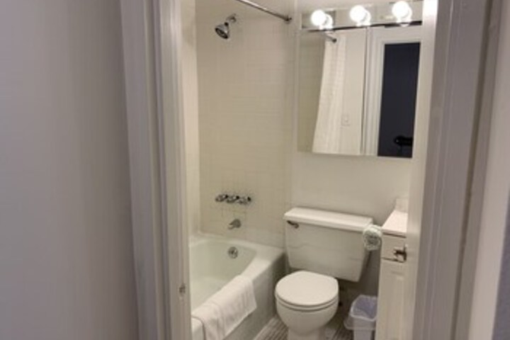 Room 7 of 37