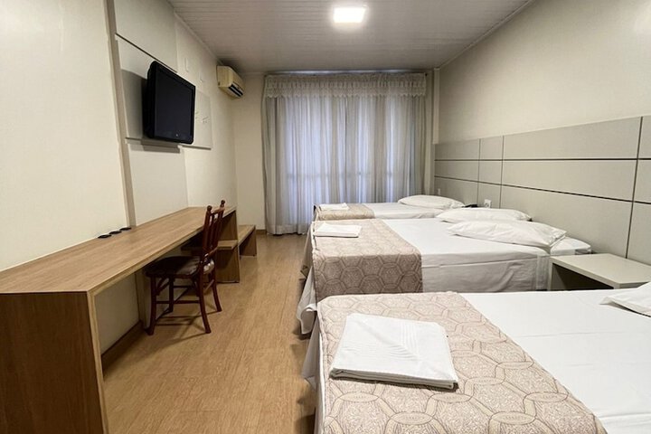 Room 40 of 80
