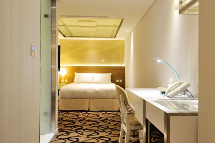 Room 43 of 171