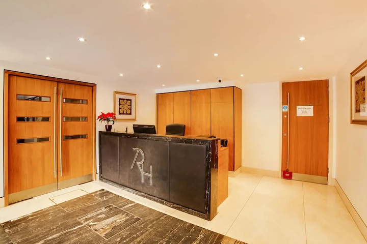 Room 13 of 19