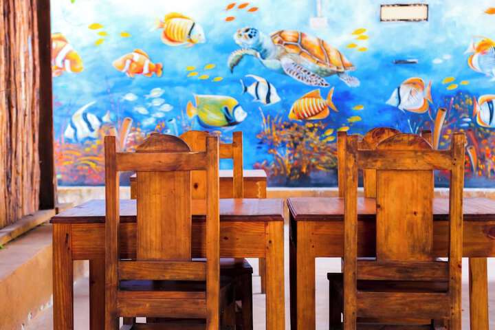 Dining 33 of 47
