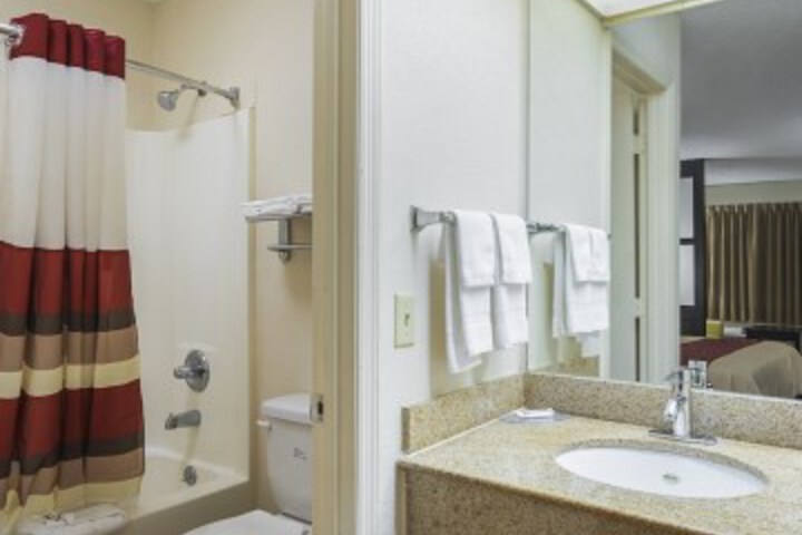 Suite 32 of 47