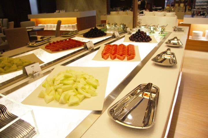 Dining 53 of 69