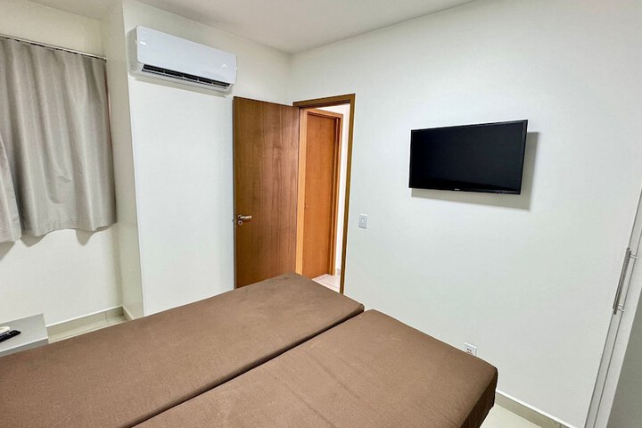 Room 9 of 146