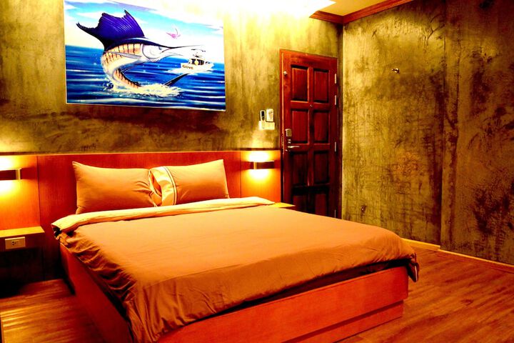 Room 10 of 40