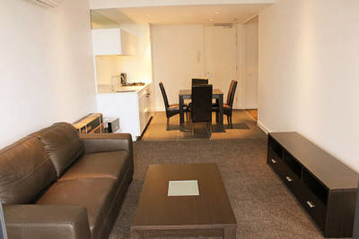 Room 7 of 34