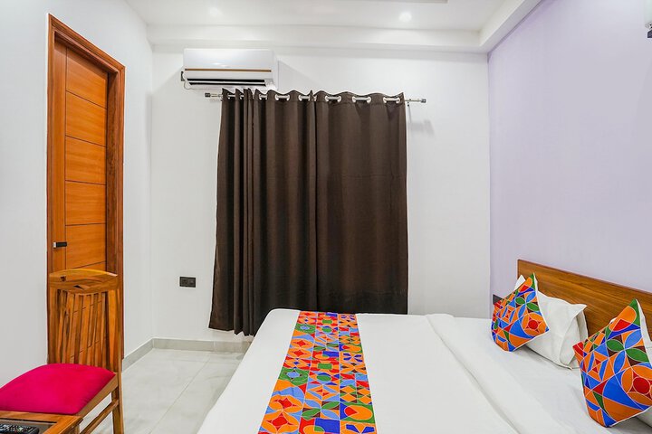 Room 19 of 28