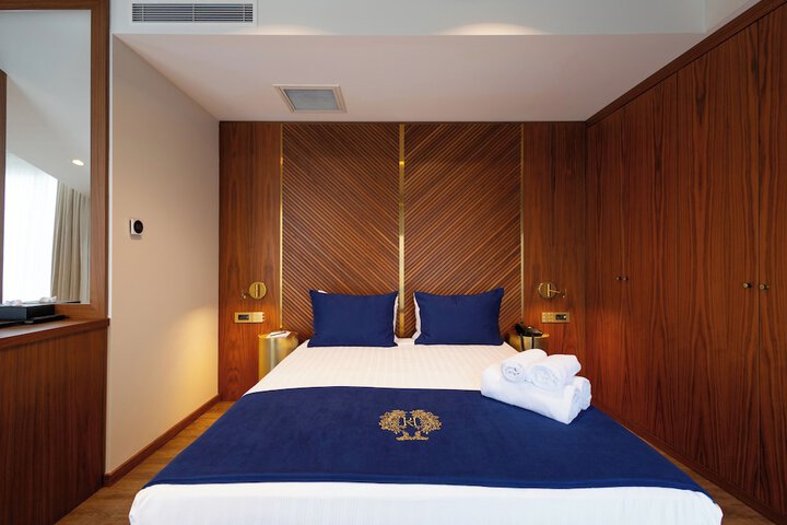 Room 41 of 69