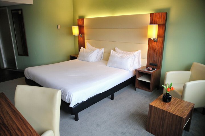 Room 26 of 55