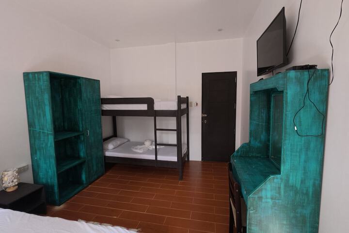 Room 19 of 144