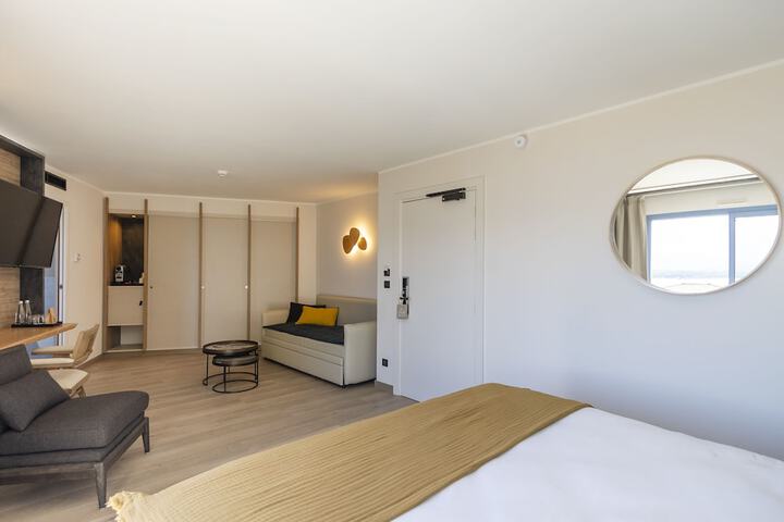 Room 40 of 84