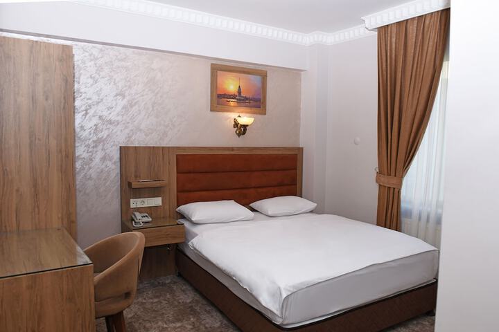 Room 16 of 43