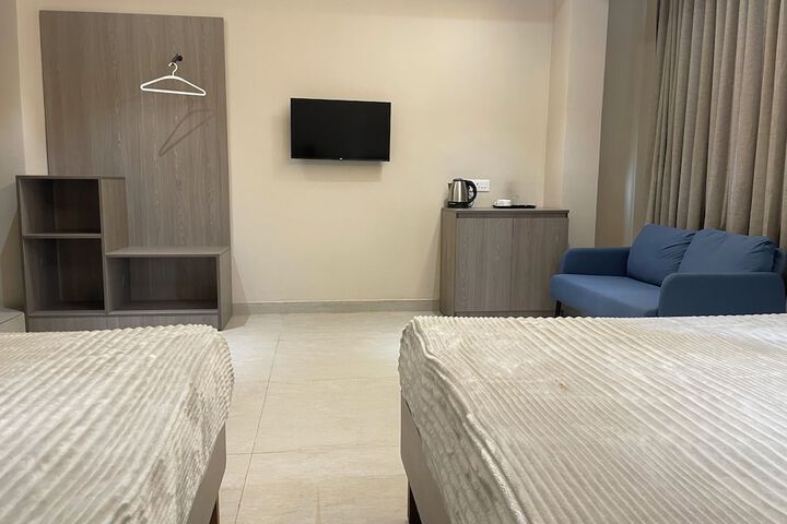 Room 20 of 37