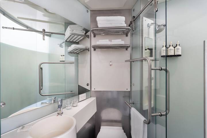 Clean Restrooms