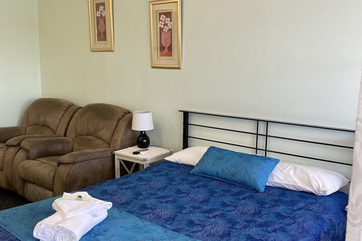 Room 12 of 48