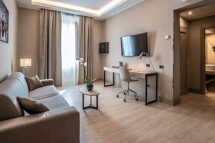 Room 36 of 62
