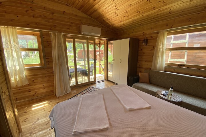 Room 10 of 84