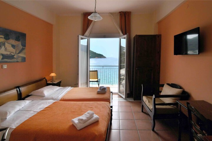 Room 30 of 72
