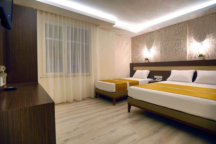 Room 5 of 48